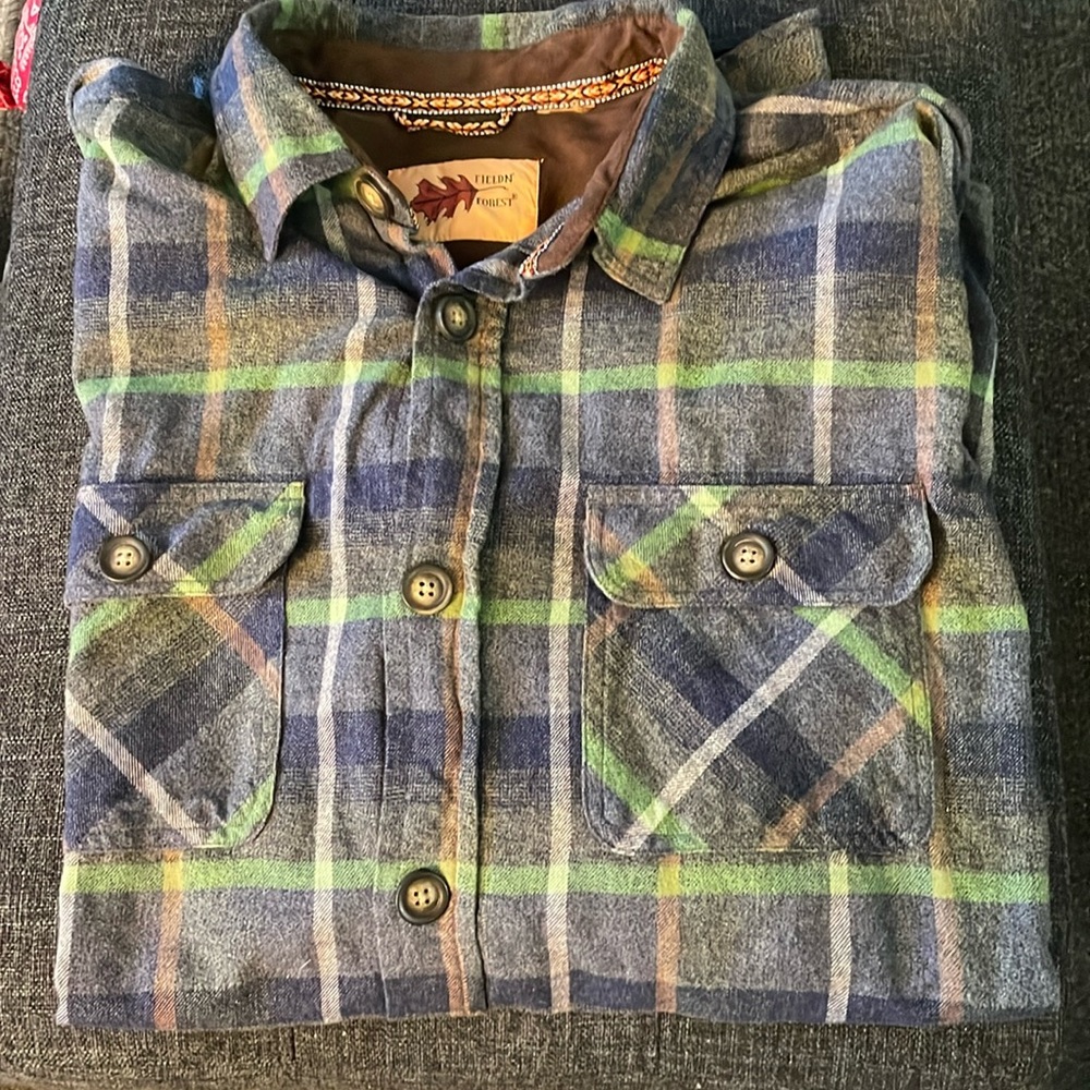 Fieldn’ Forest men’s flannel shirt. Size tag missing. Assume 2XL. See pictures